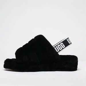 NWT UGG “Fluff Yeah Slide” in Black Size 9
